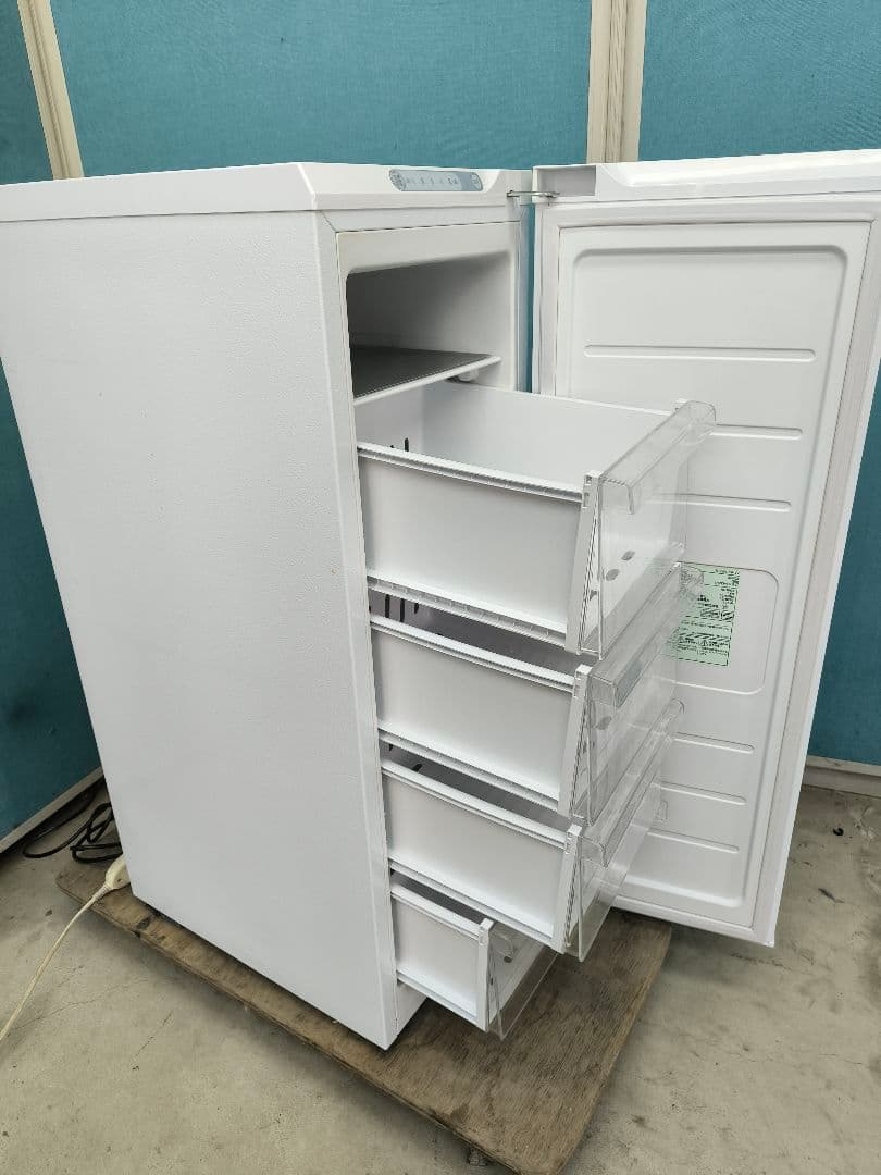 2022年製　アイリスオーヤマ　 スリム冷凍庫80L 　KUSN-8A-W