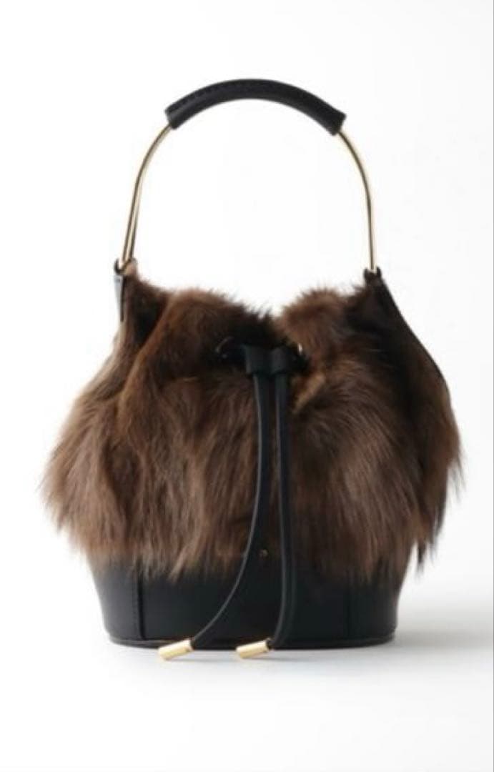 ヴィオラドーロ　レザー　ファー　ハンドバッグ
