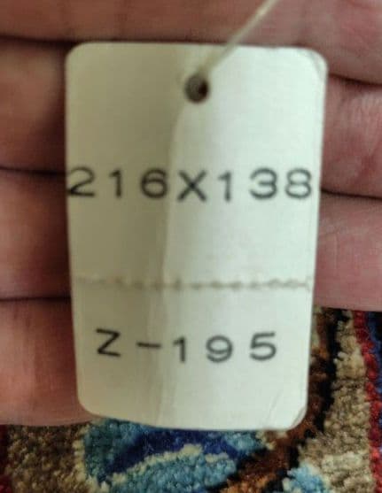 【勝利の美酒は甘い蜜】ペルシャ絨毯　シルク手織り　カラフルな鳥　青いゴブレット