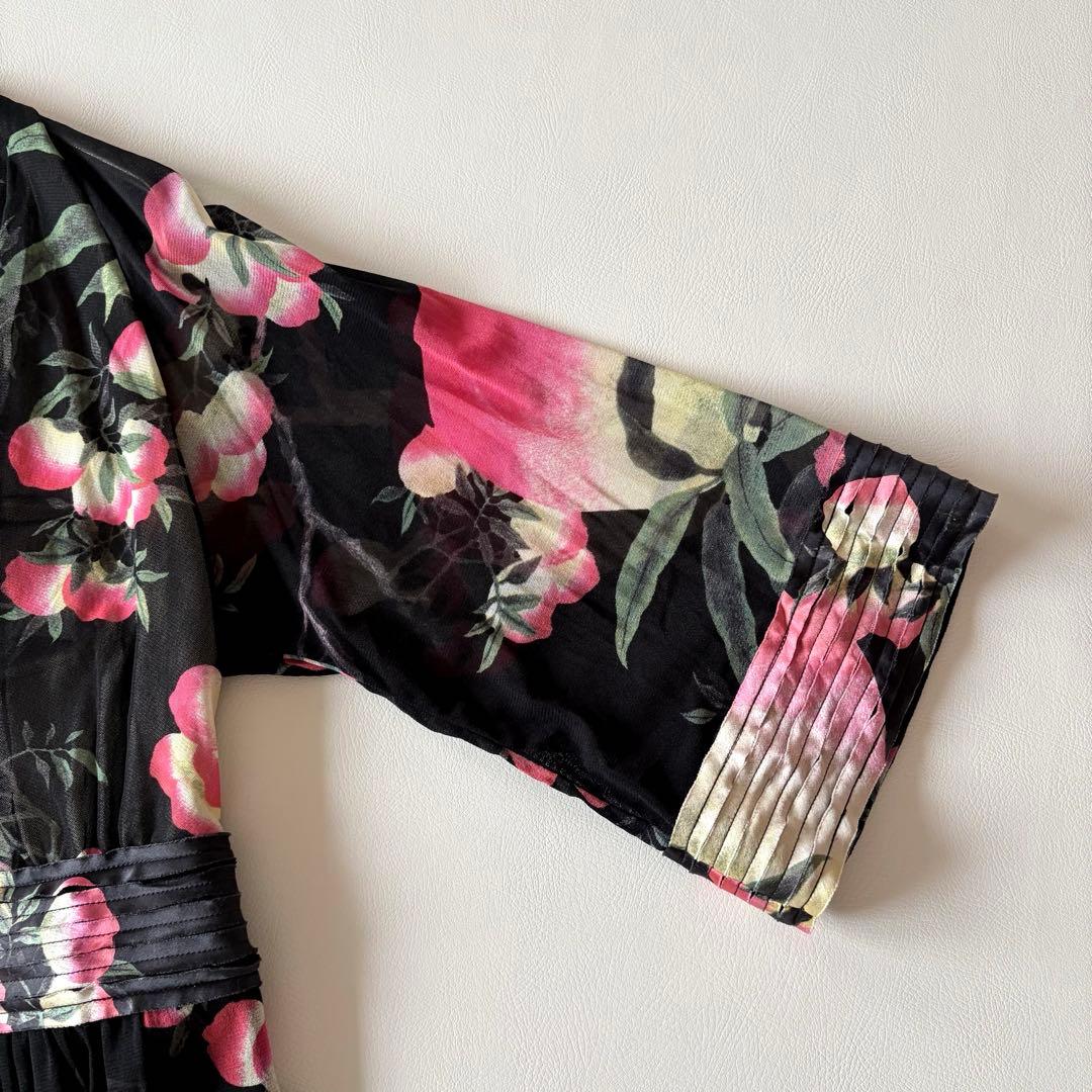 ■美品ヴィヴィアンタムパワーネットＶネック花柄ワンピース着物風ワイドスリーブ