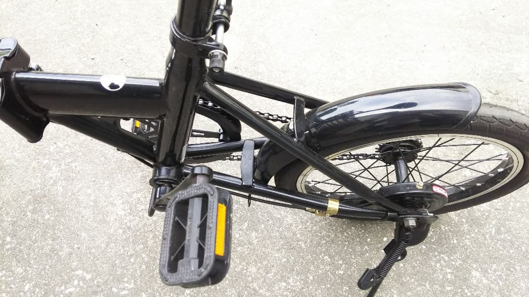 折りたたみ自転車　16インチ　ノーパンクタイヤ　ミニベロ　本体のみ
