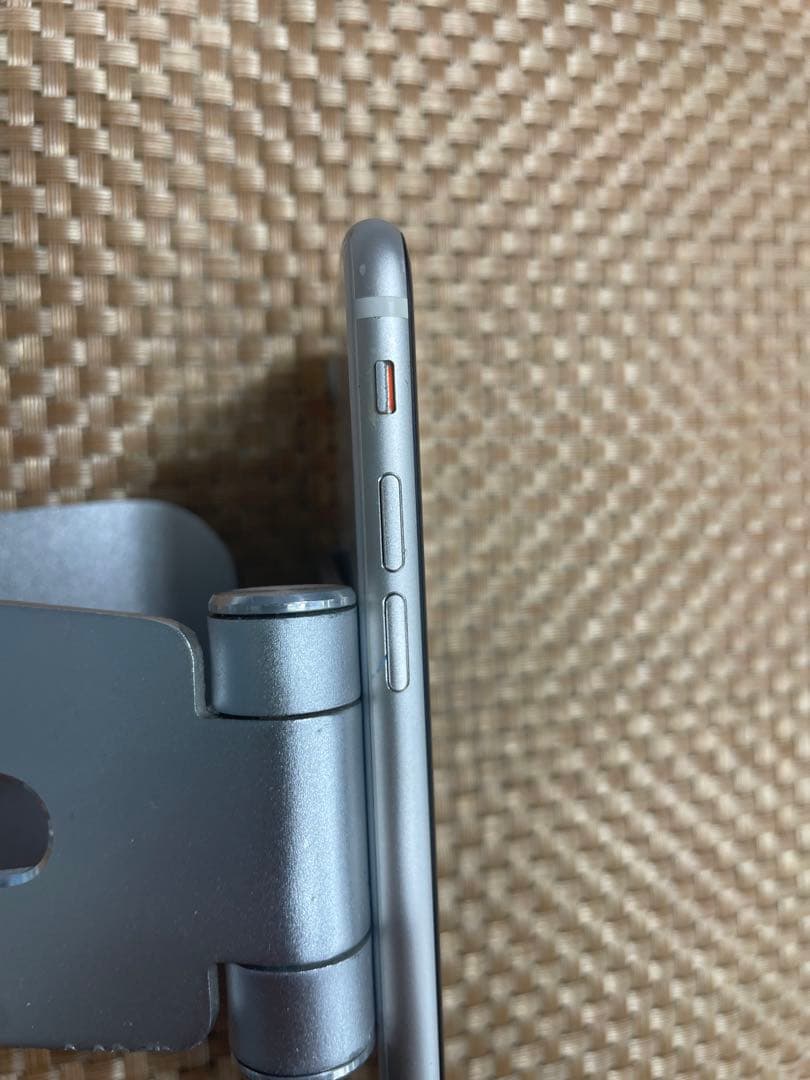 iPhone SE 第3世代 64 GB スターライトSIMフリー【3641】