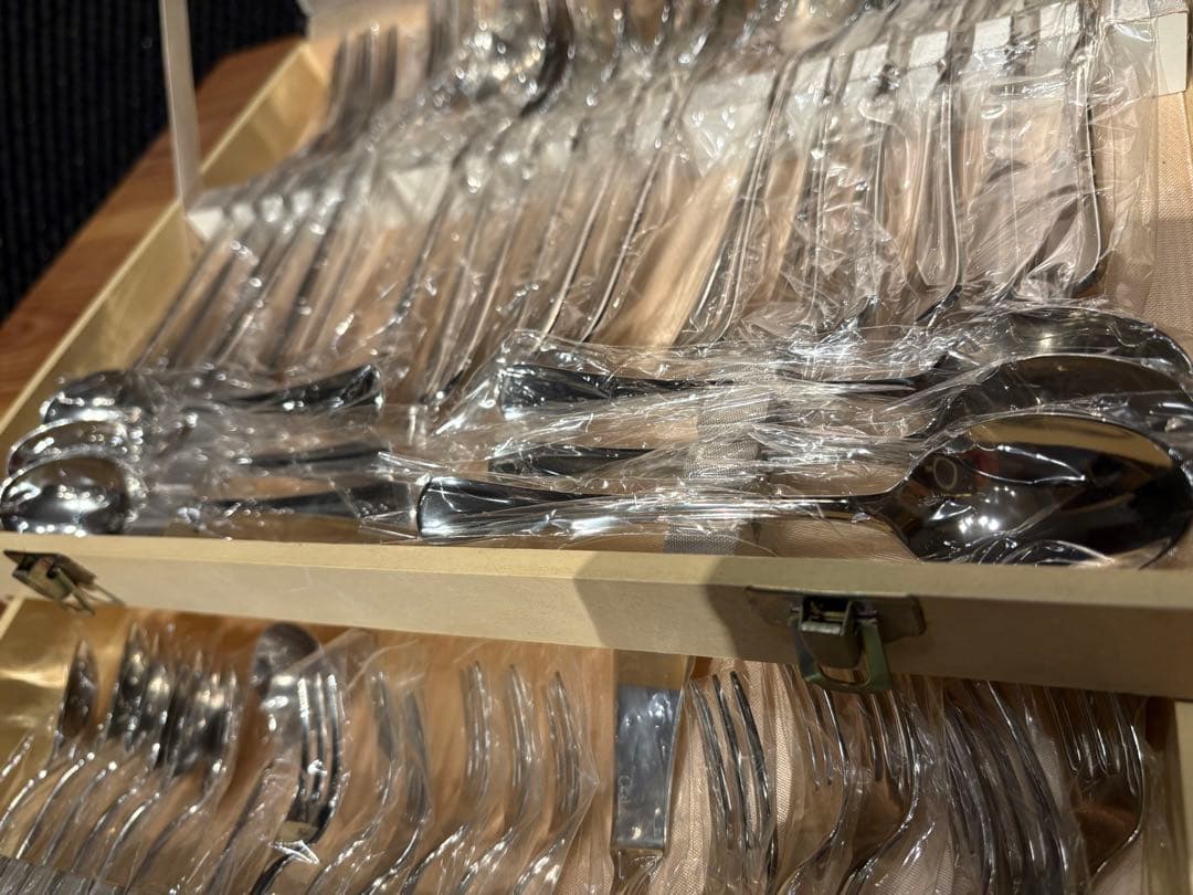 【値下げしました】　AZUMA 18-10 ステンレス カトラリー50本セット