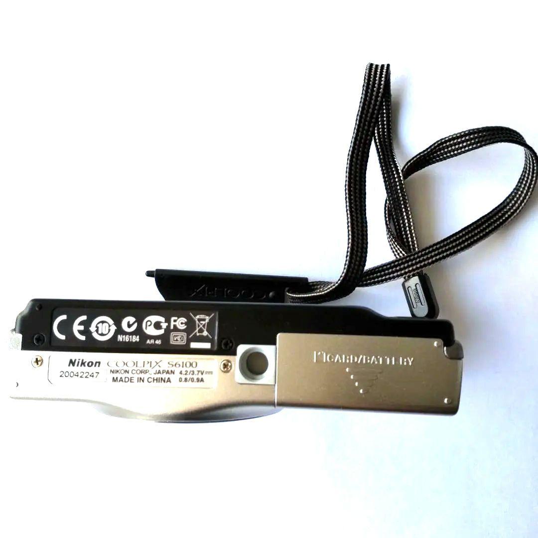 Nikon COOLPIX S6100 シャンパンシルバー(箱、付属品あり)