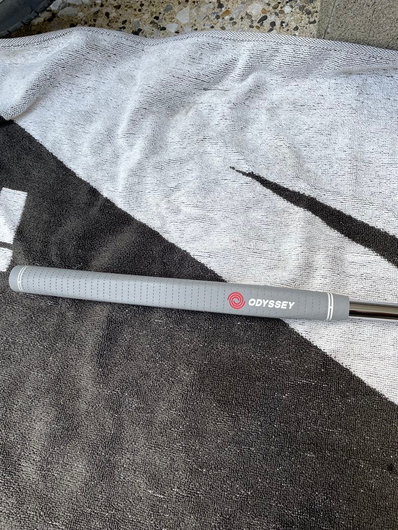 ホワイトホットOG 2-BALL パター