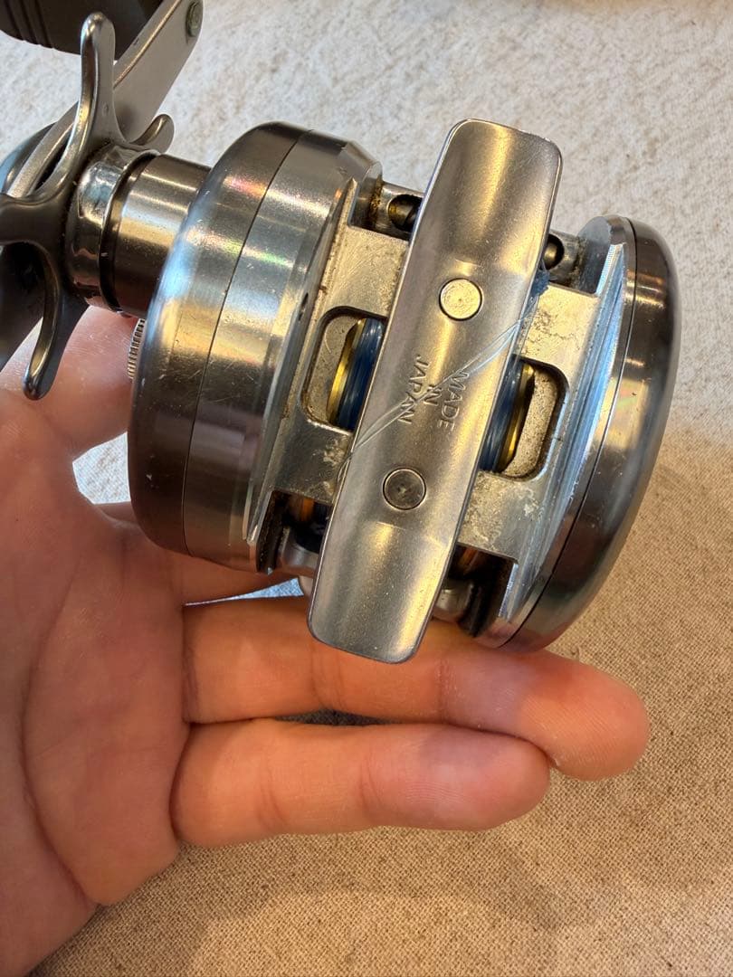 Daiwa 203（Millionaire CV-Z）日本製 右巻き