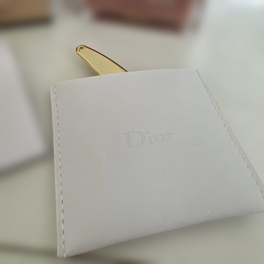 Dior ディオール　プレステージ　ル　ゴマージュ　洗顔料