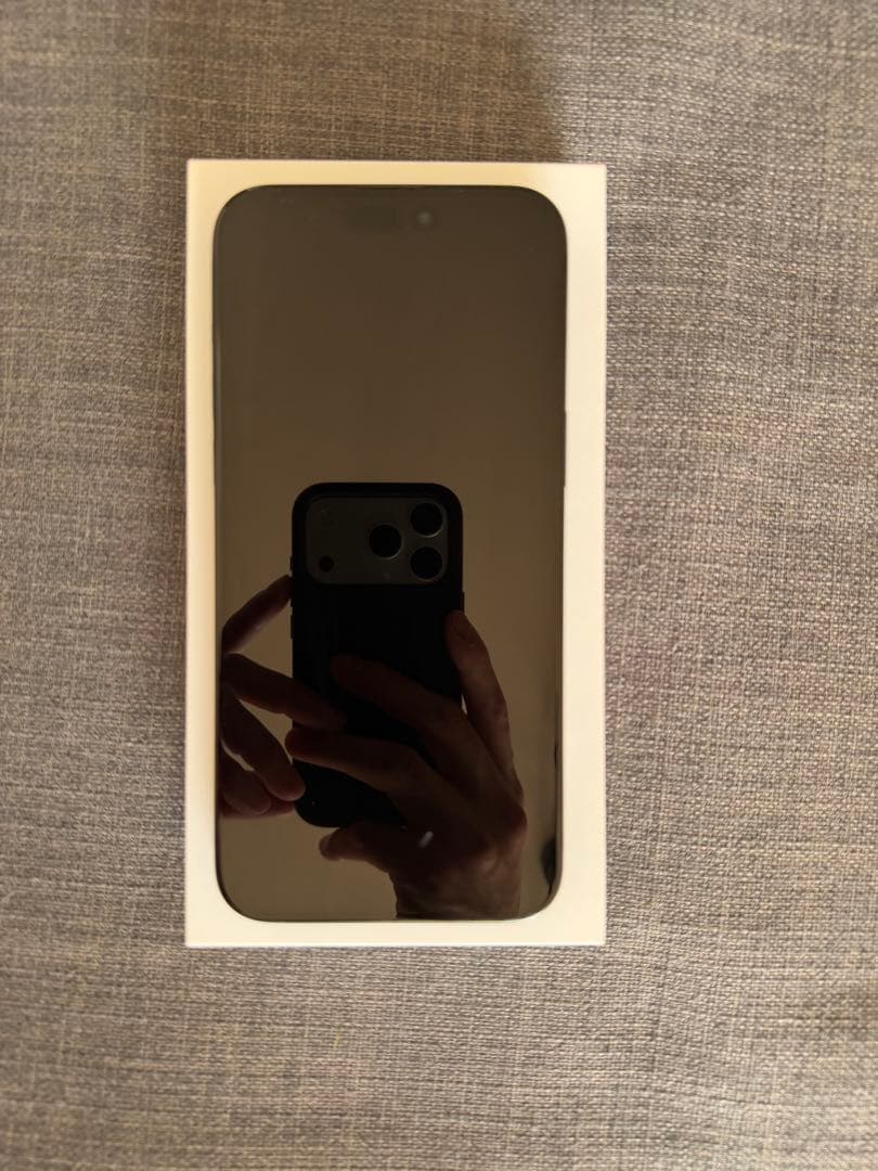 【本体】iPhone15promax256GB ブラックチタニウム