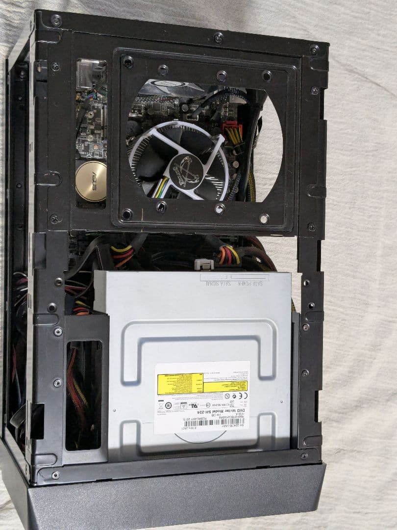 キューブ型Mini-ITX自作PC　Core i5-4570S