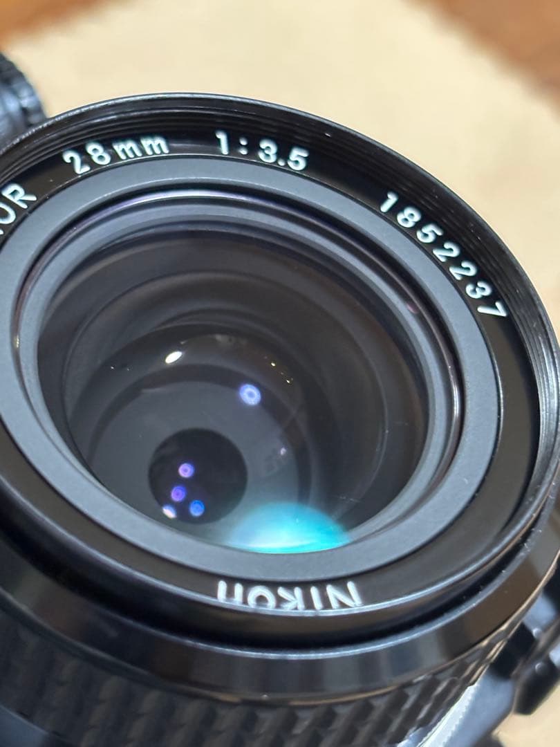 Nikon F3 P報道用カメラ、予備モードラ付き