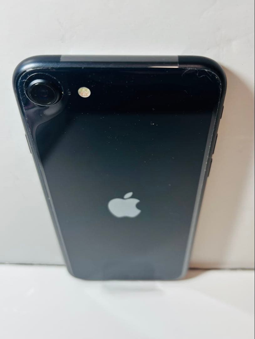 未使用　iPhoneSE3 SIMフリー　64GB 黒　本体、付属品、箱あり