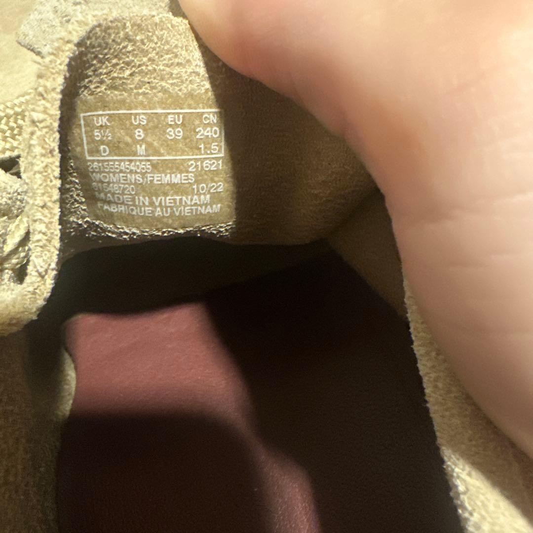 靴 Clarks Wallabee