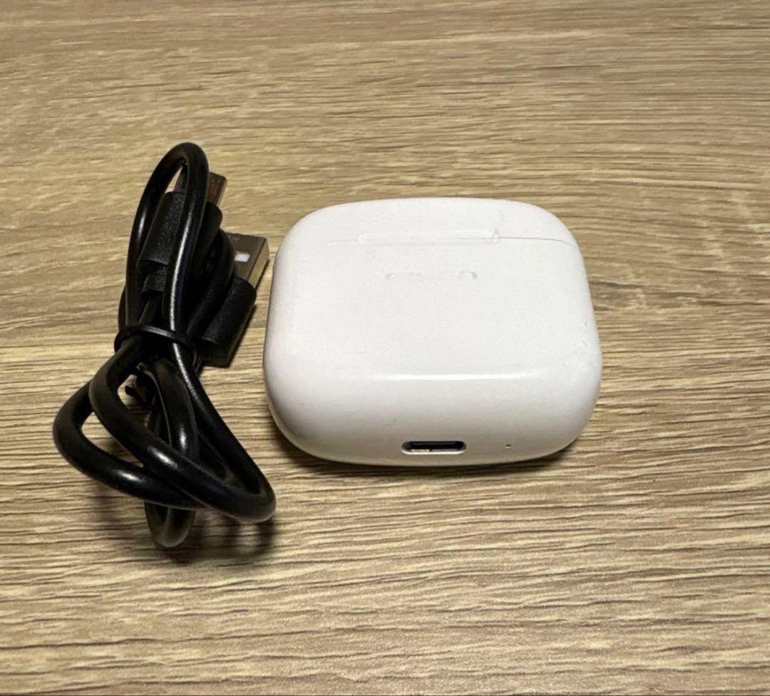 iPad本体とJBLスピーカー、イヤフォンセット