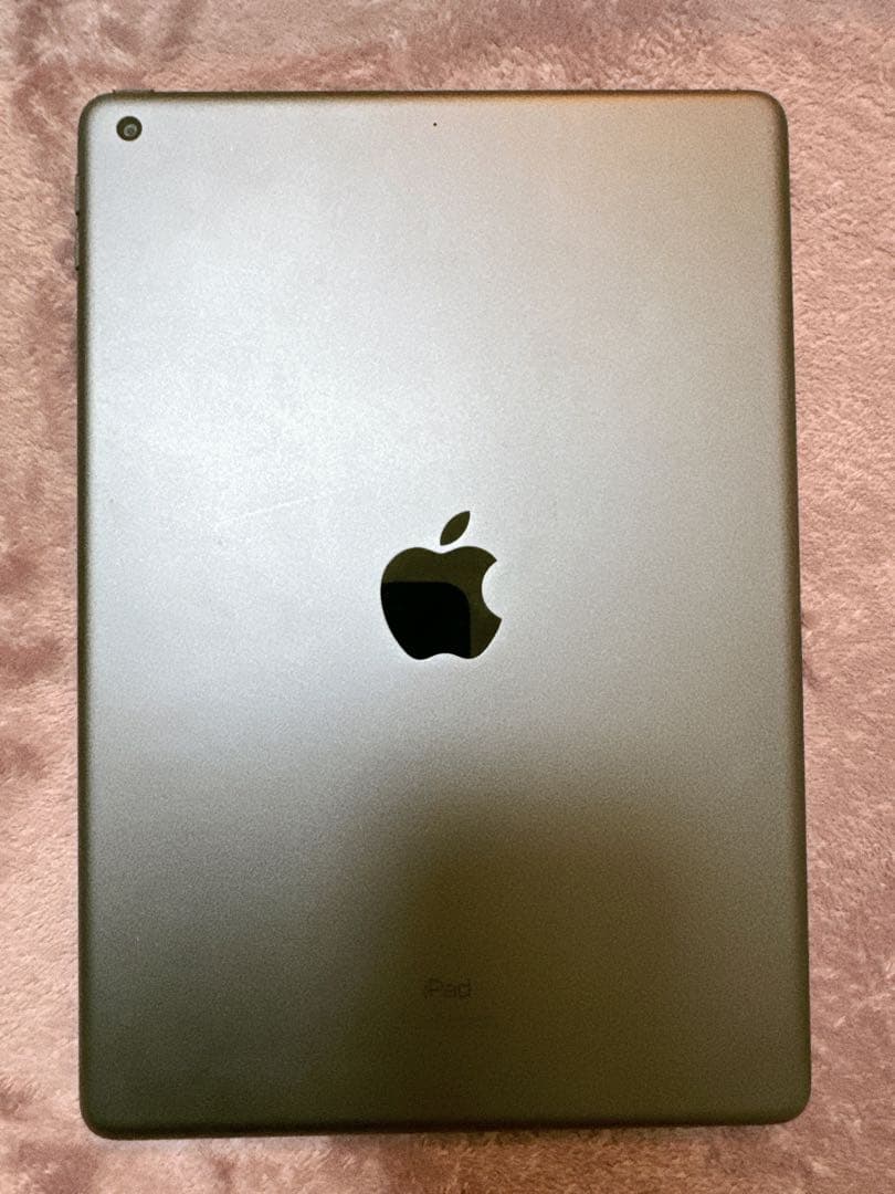 【美品】iPad 第7世代＋Magic Keyboardバッテリー100%