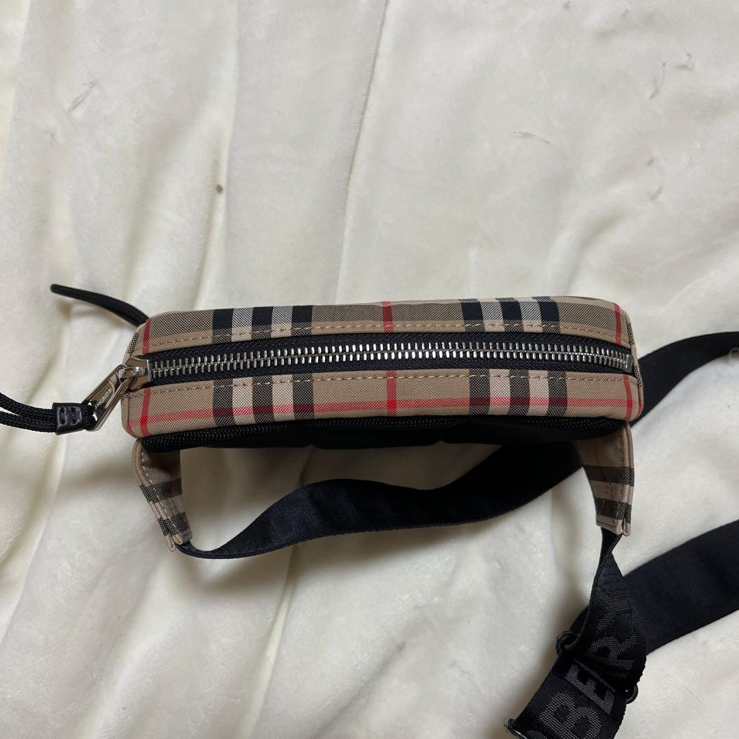 Burberry ボディバッグ　ウエストポーチ