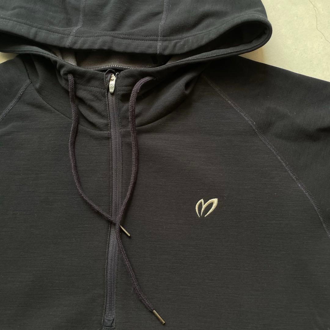 MASTER BUNNY EDITION ハーフジップフーディー パーカー 6