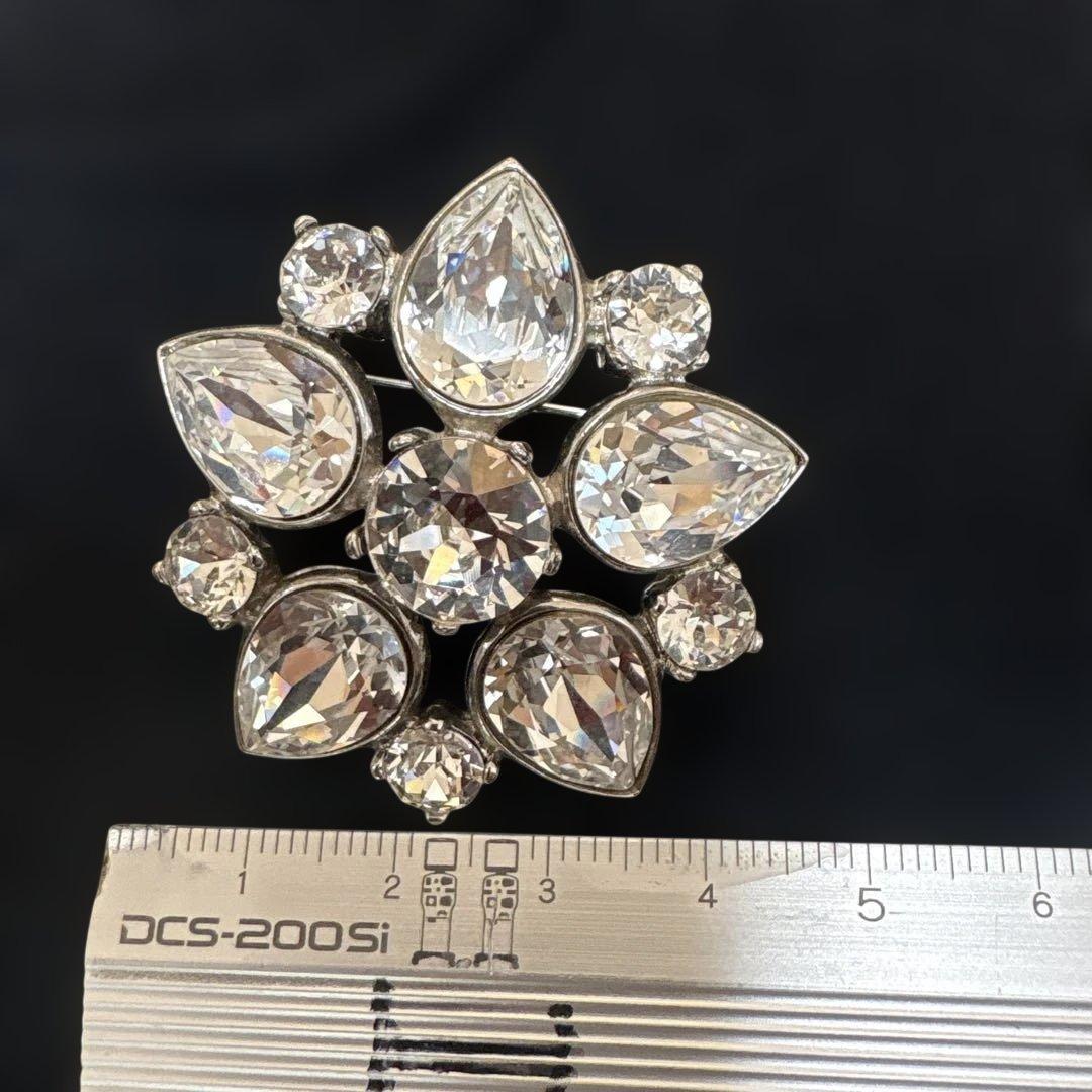 Rene ルネ　ビジューブローチ