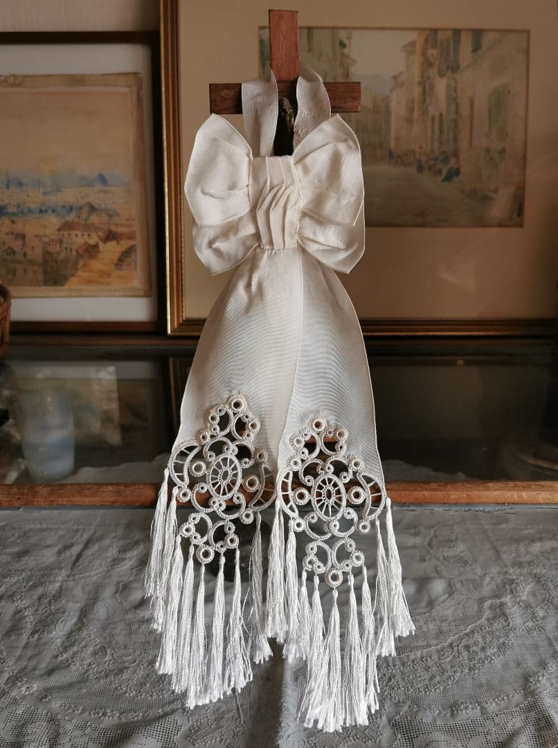 アンティーク 初聖体式 ダブルボウ腕章 透し幾何学紋 フリンジ装飾 オモニエール