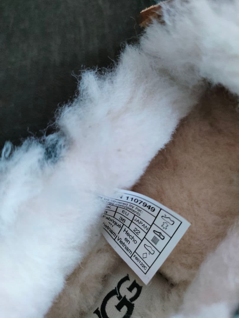 ラムネ新品　UGG アグ DAKOTA ダコタ ブラック US5 22cm