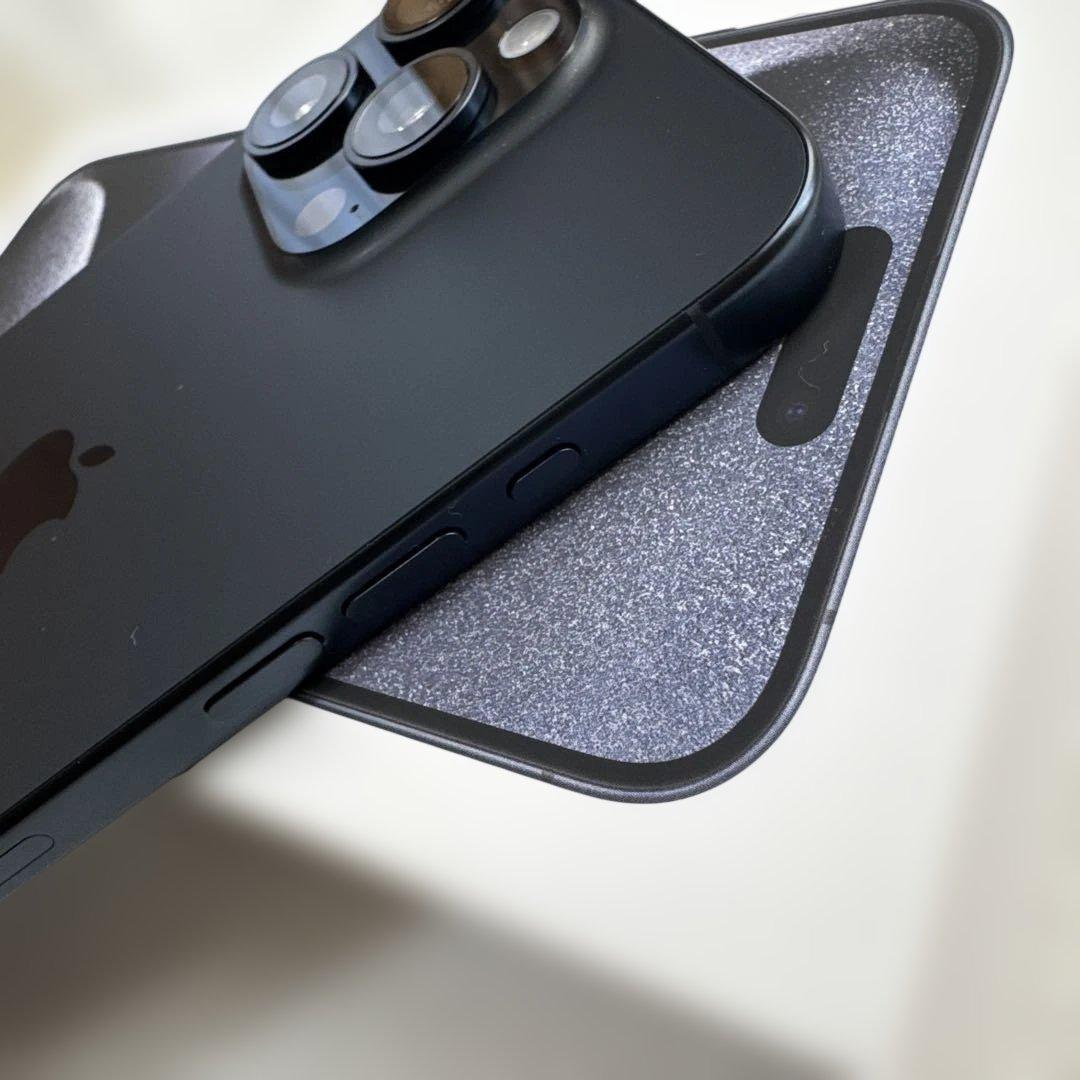 iPhone15 pro max256GB ブルーチタニウム 2025/11購入