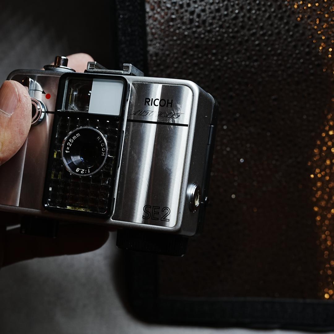 RICOH AUTO HALF SE2 ミラーシルバー【整備済完動品】