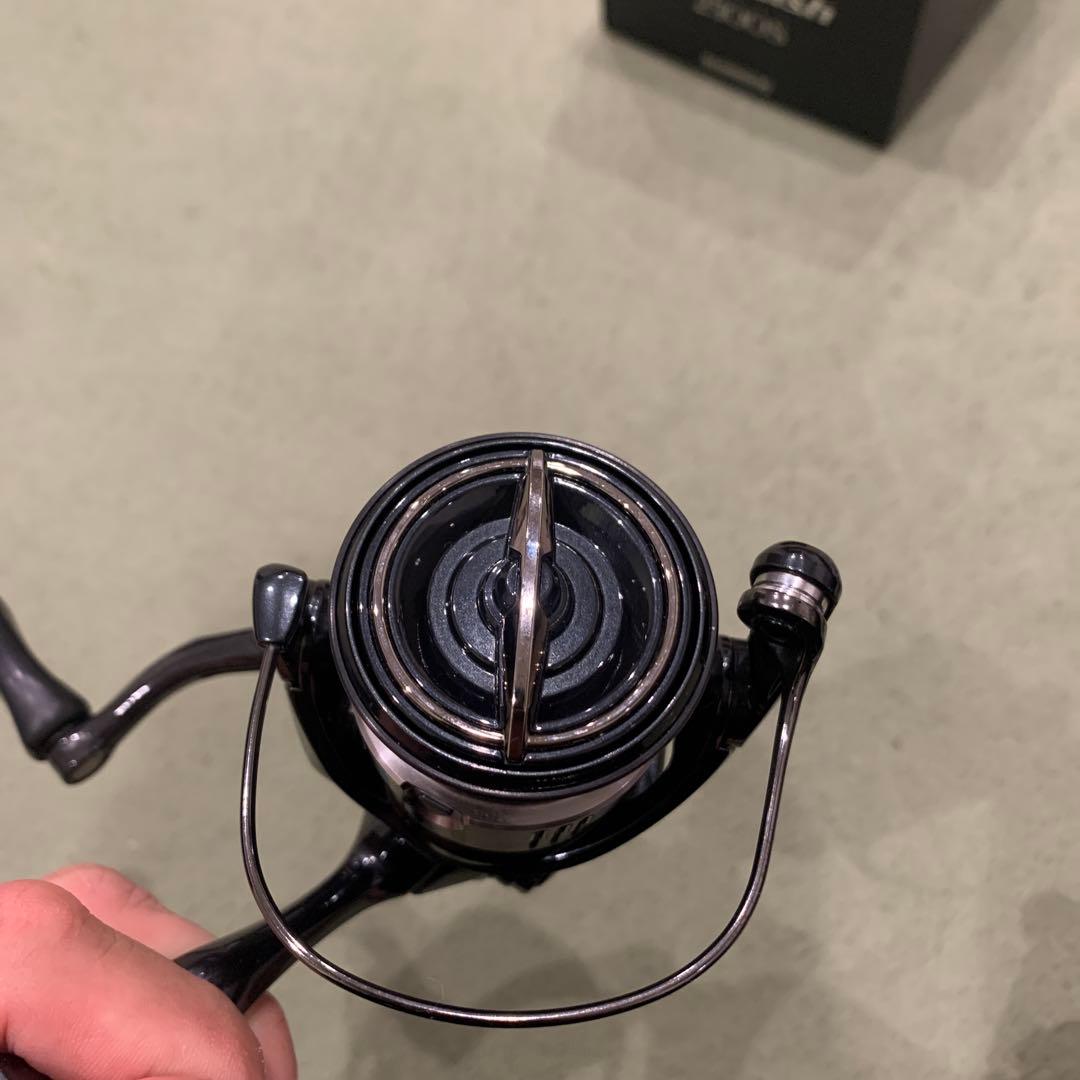 美品　シマノ 19Vanquish 2500S