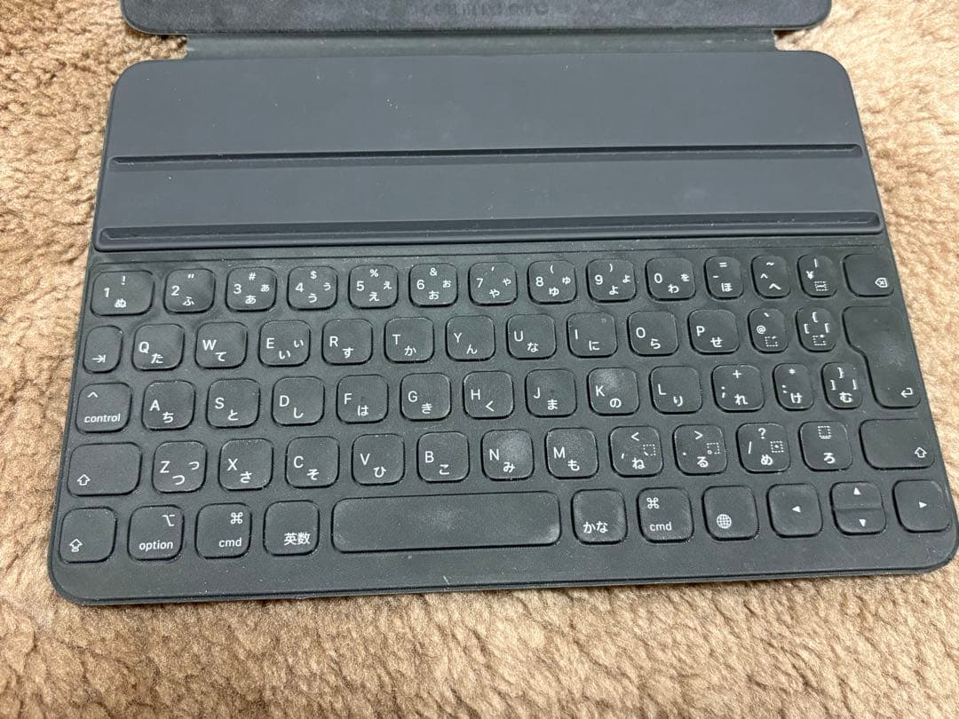 iPadPro11インチ第3世代128GB、純正カバー、非純正タッチペン付き