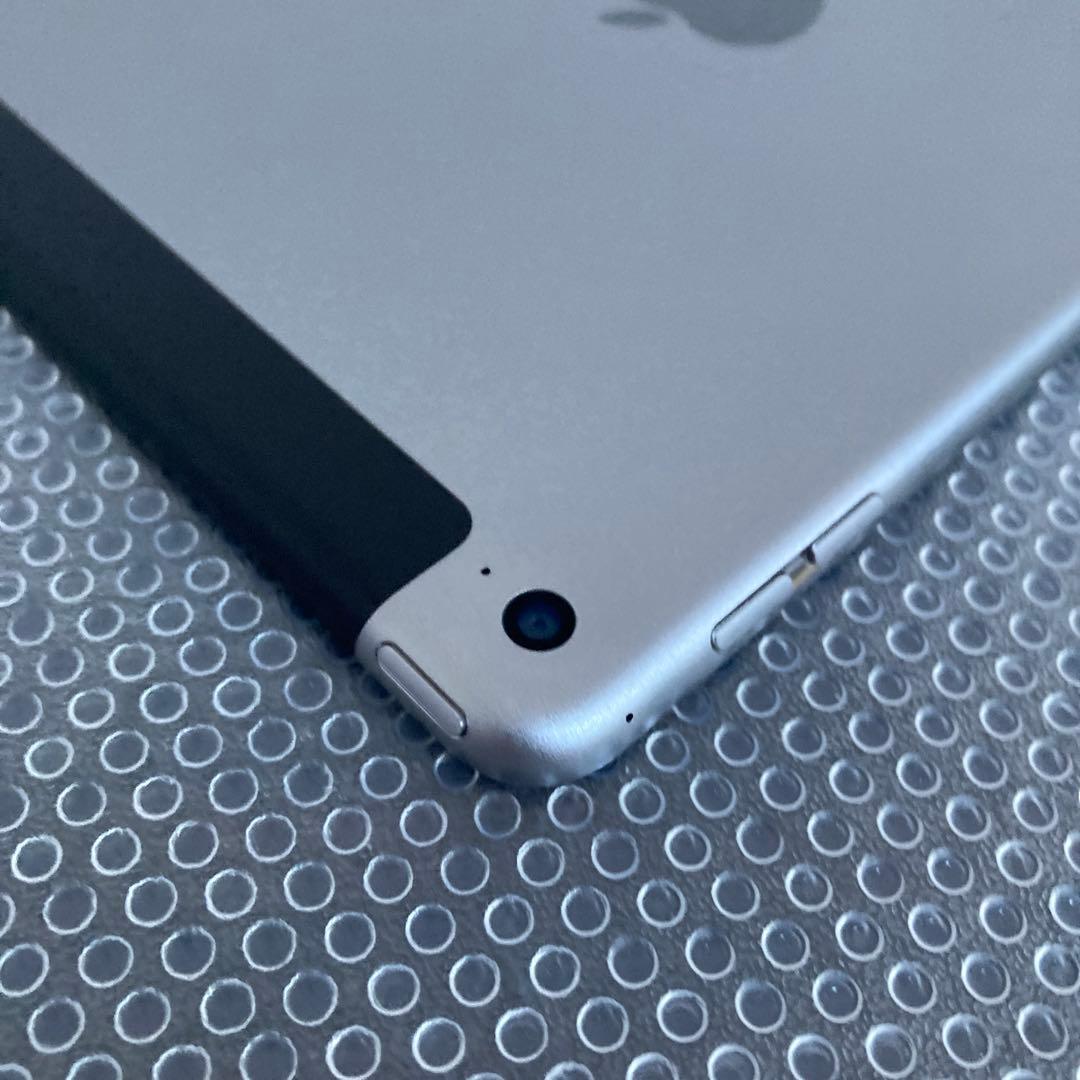 3059【早い者勝ち】iPad mini4 第4世代 32GB SIMフリー☆