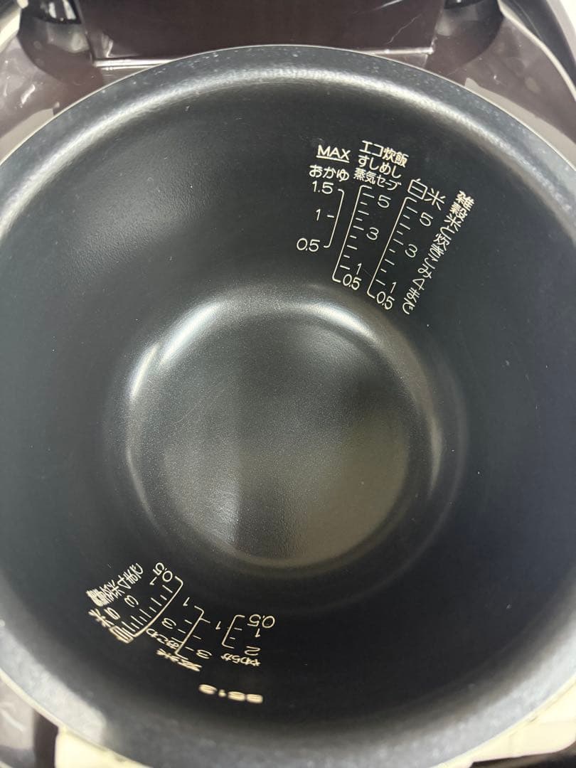 ZOJIRUSHI NP-ZH10圧力IHジャー炊飯器　2022年製