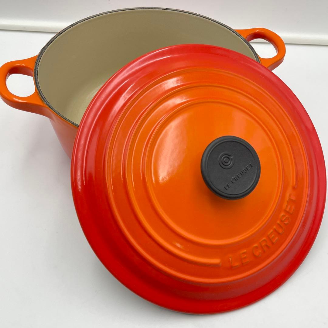 美品　ル・クルーゼ　ココット ロンド 20cm 両手鍋 オレンジ
