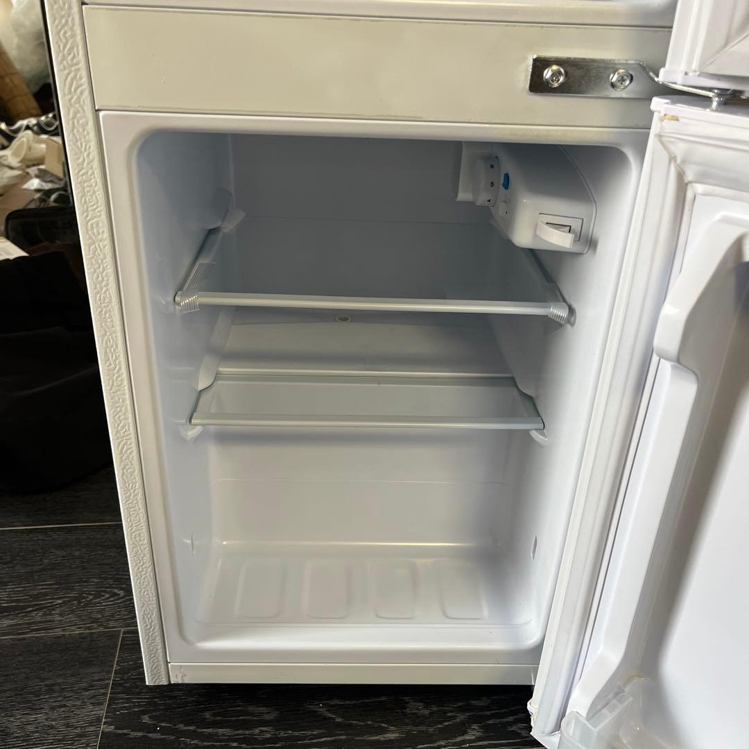 ホワイト冷蔵庫 上部冷凍室付き2024年製