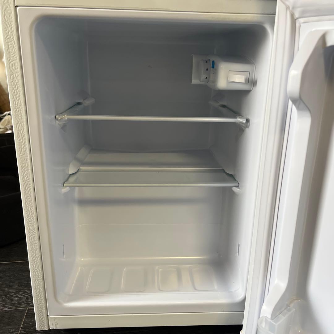 ホワイト冷蔵庫 上部冷凍室付き2024年製
