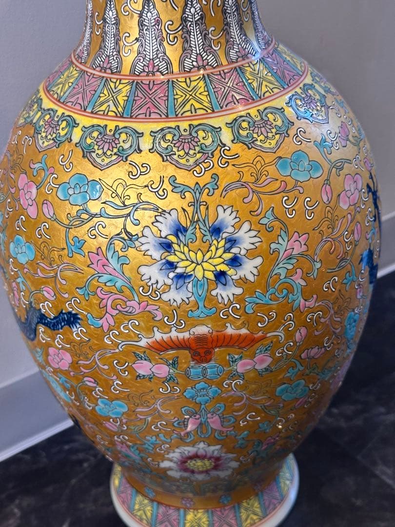 中国 清朝 大清乾隆年製 金彩 双龍文 大花瓶 骨董品 コレクション