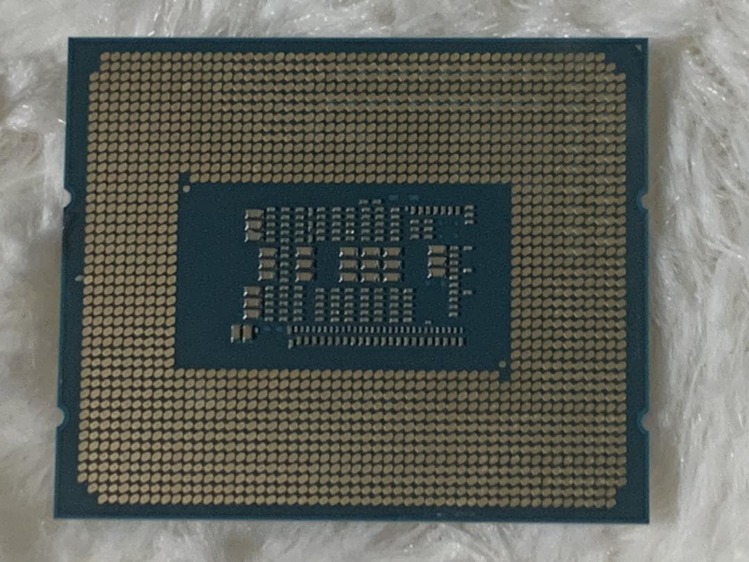 高性能 Intel Core i3-12100F 第12世代