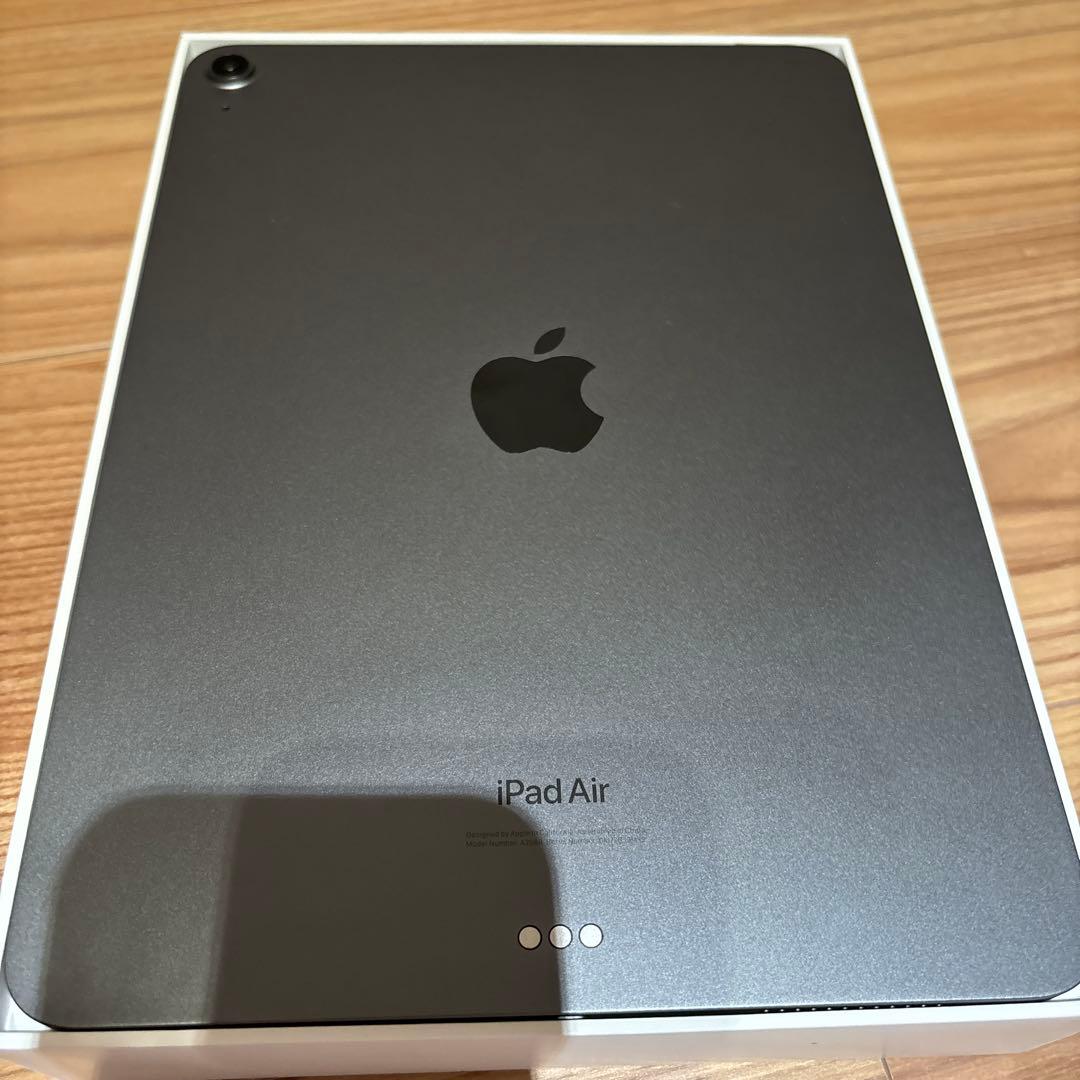 iPad Air (第5世代) 64GB Wifiモデル　スペースグレー