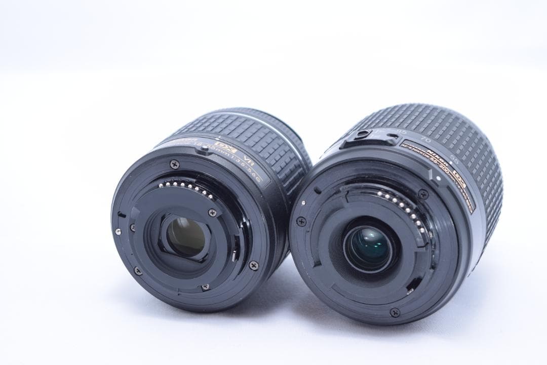 ❶美品　Nikon ニコン　D5500　Ｗレンズセット　バック、おまけ　付き