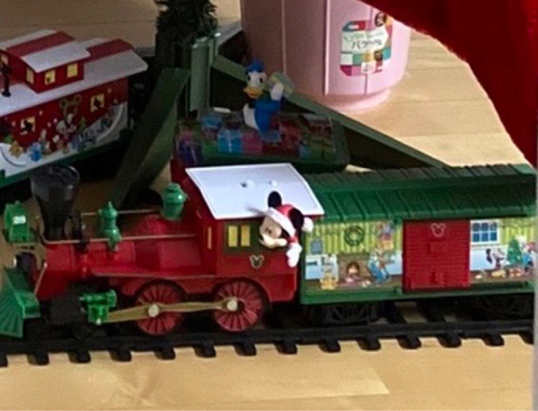 ディズニー　クリスマストレイン