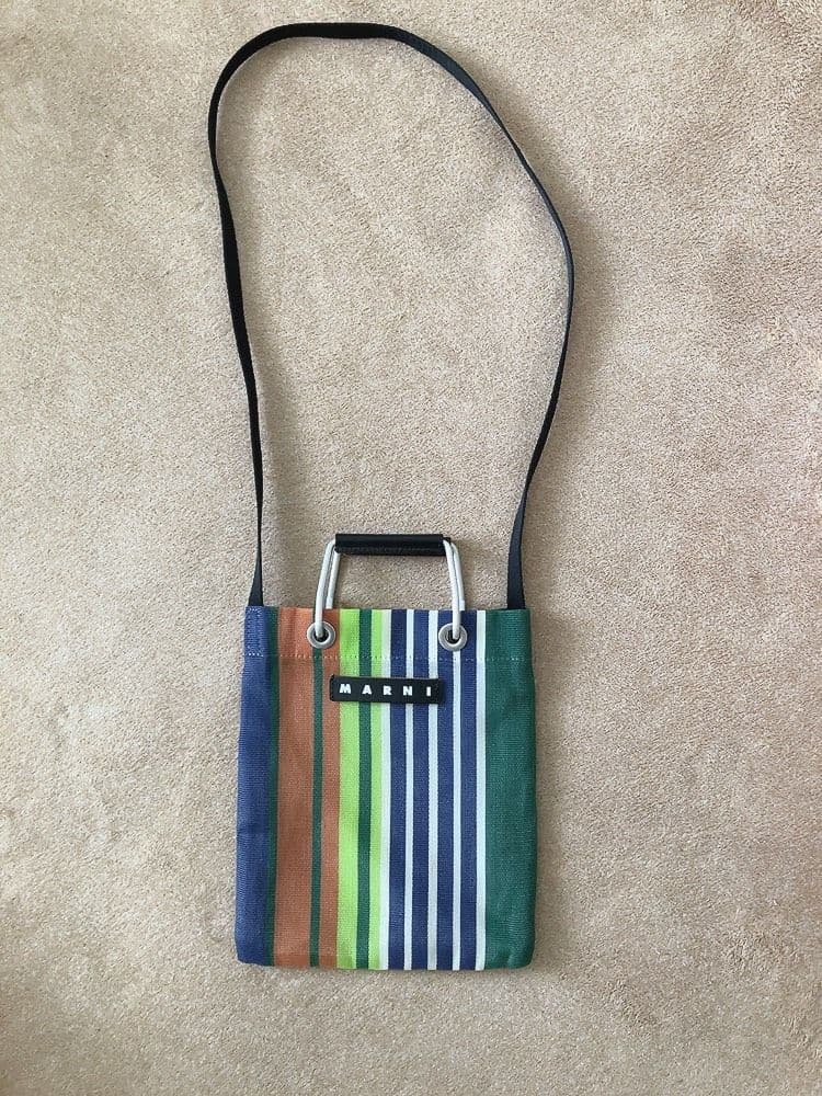 未使用　定番　MARNI マルニマーケット ストライプ メッシュショルダーバッグ