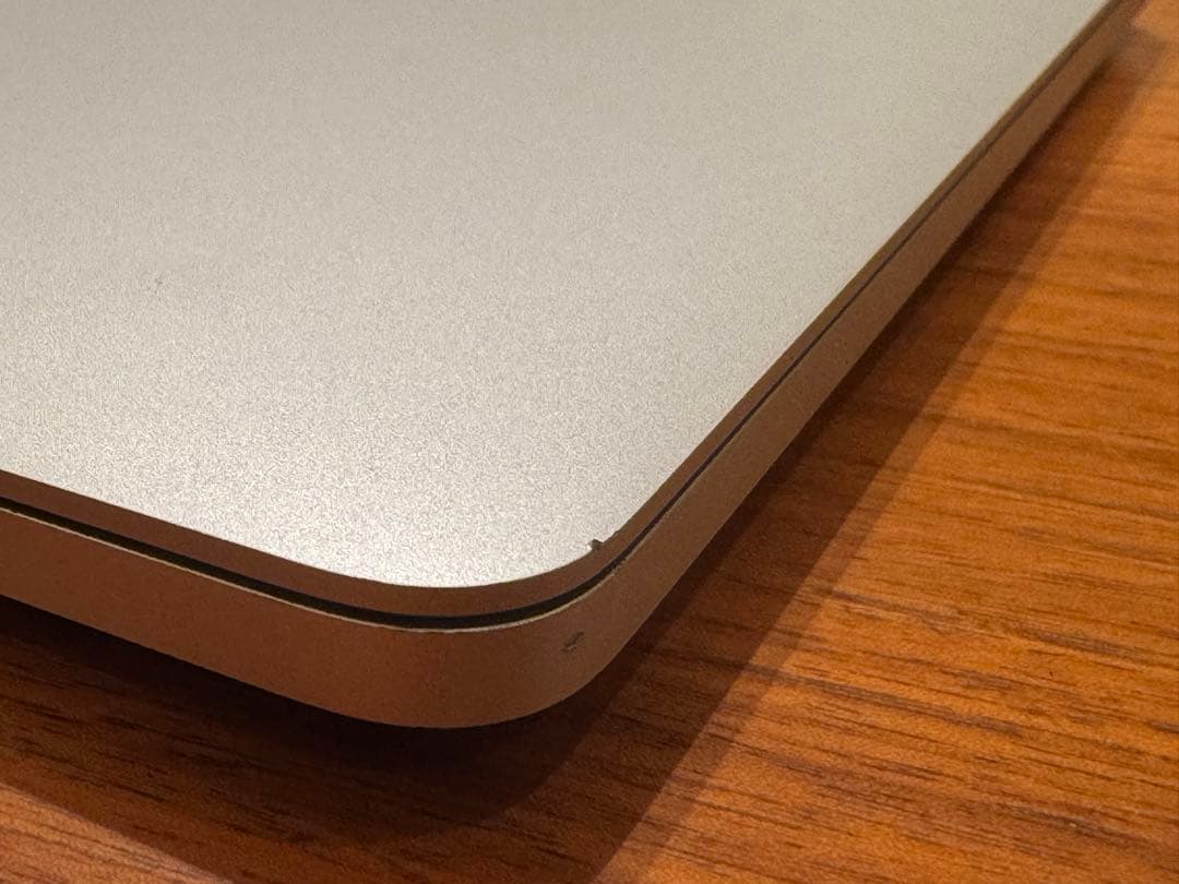 Macbook pro 2020 M1モデル