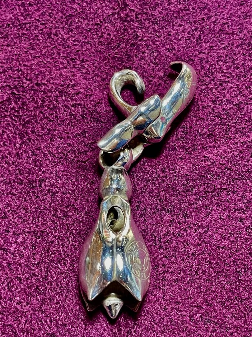 LONE ONES キークラスプLです