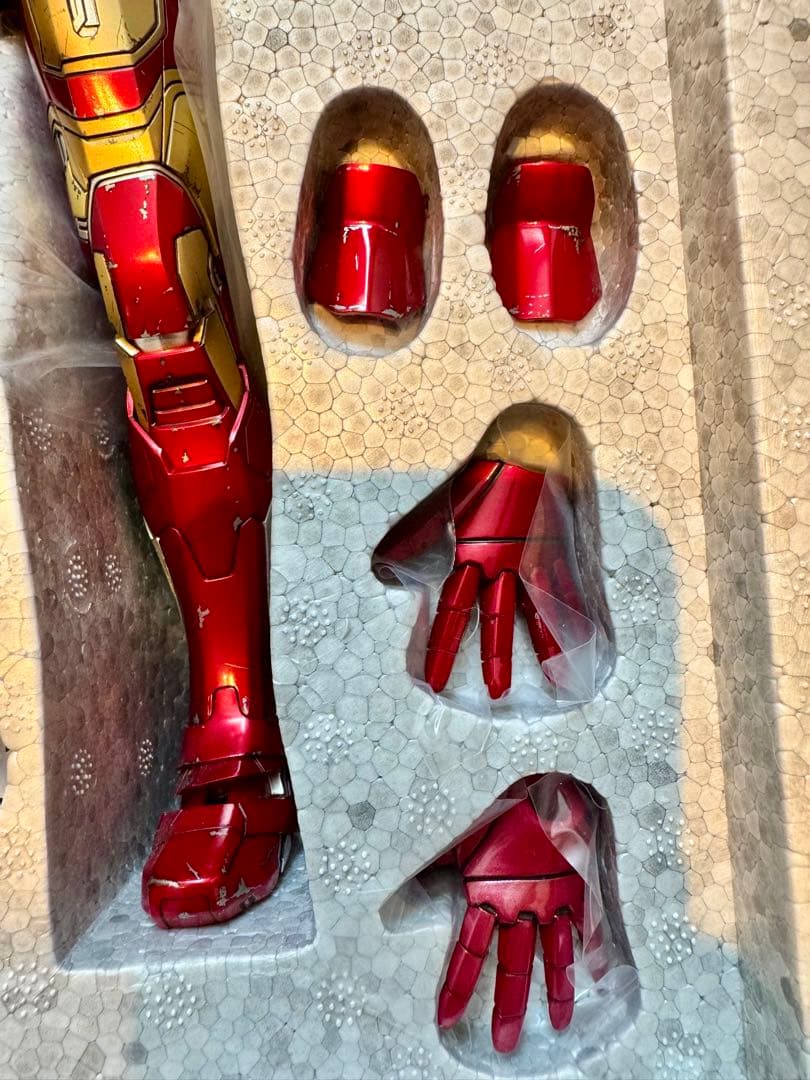 ホットトイズ エイジオブウルトロン アイアンマン マーク43 ダイキャスト