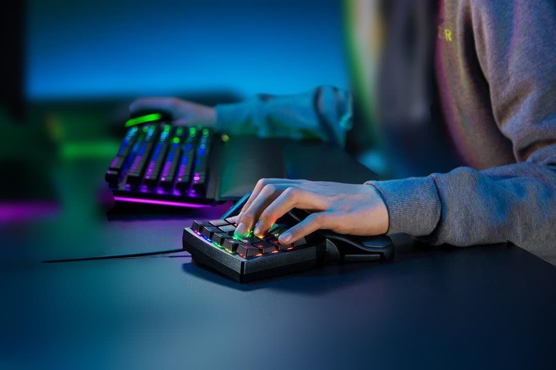 【新品】 Razer RZ07-03110200-R3M1 左手キーパッド
