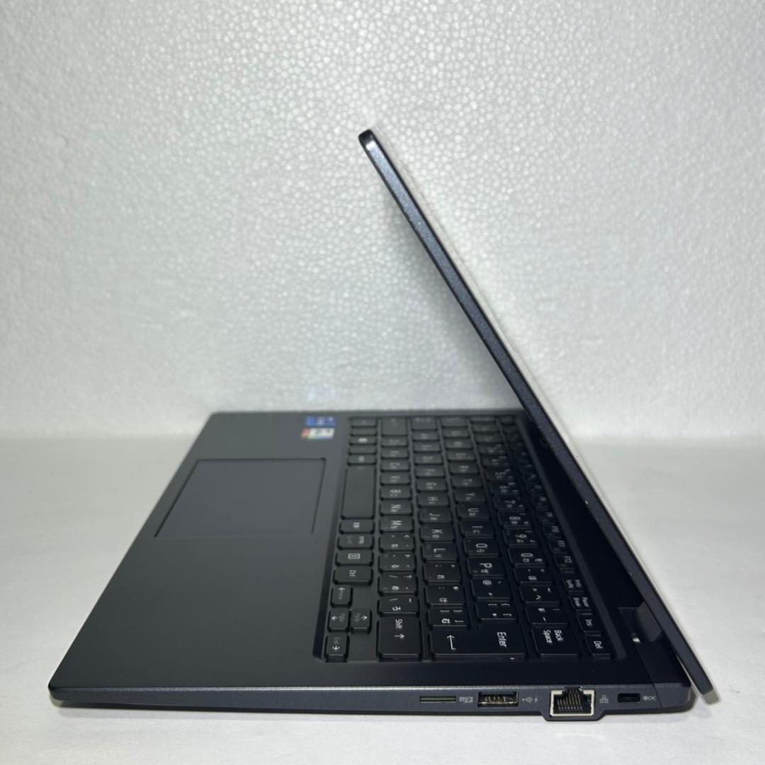軽量800g台✨ dynabook G83/HS i7×16GB×新品512GB