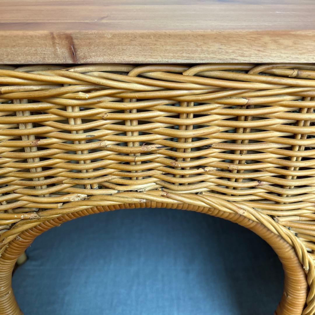 ラタン　ペットハウス クッション付き　籐製サイドテーブル