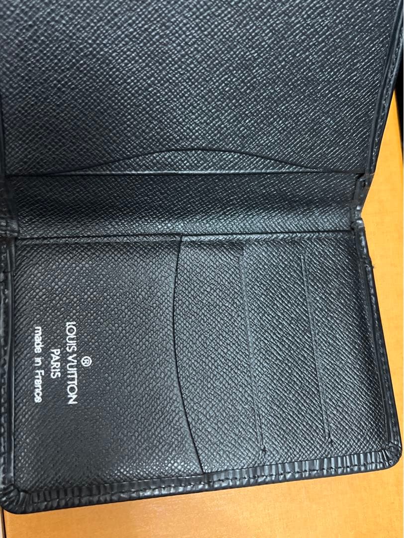 ルイ・ヴィトン　エピ　名刺入れ/カードケース　黒　【美品】