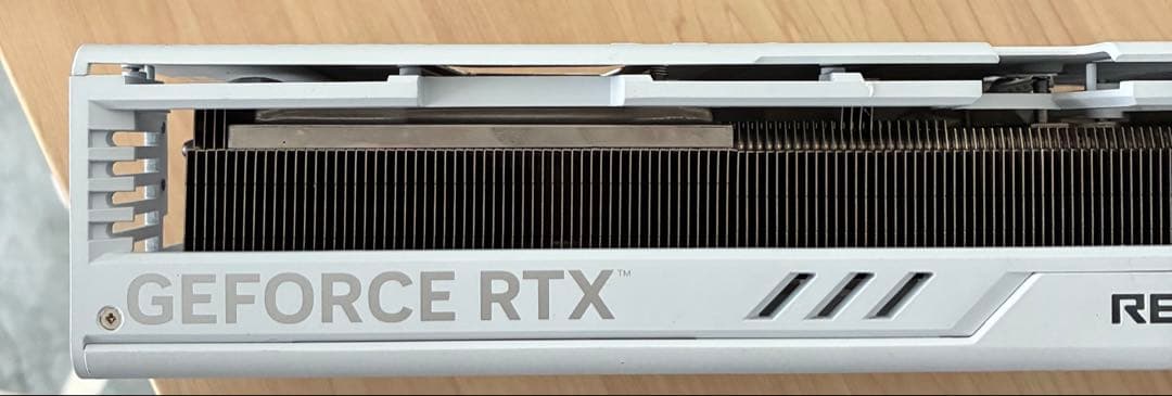 RTX 4090 ヒートシンク　ファン　バックプレート　LED ケーブル