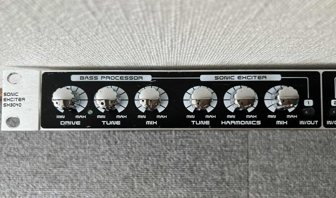 ベリンガー HA4700, SX3040, 3U ラックケース