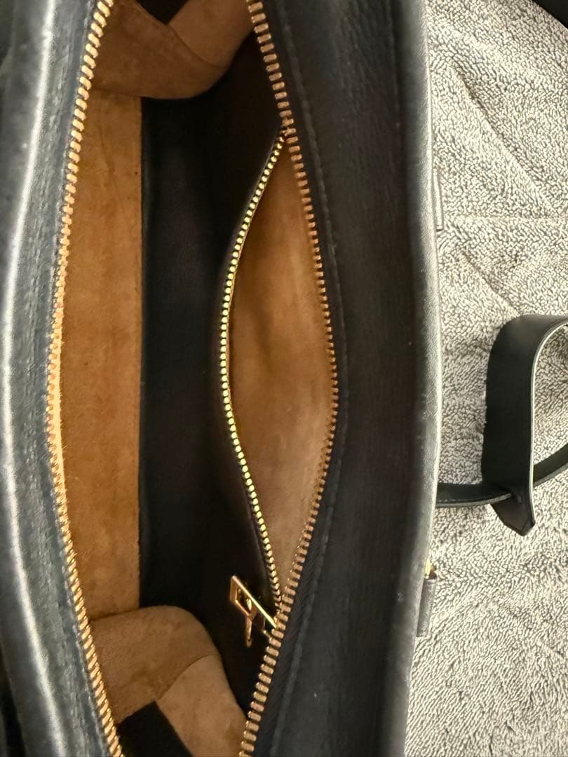 LOEWE アマソナ23 ブラックレザーショルダーバッグ