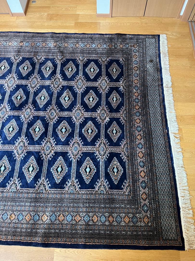 パキスタン絨毯　大判　約280センチ×188センチ　ウール　手織り