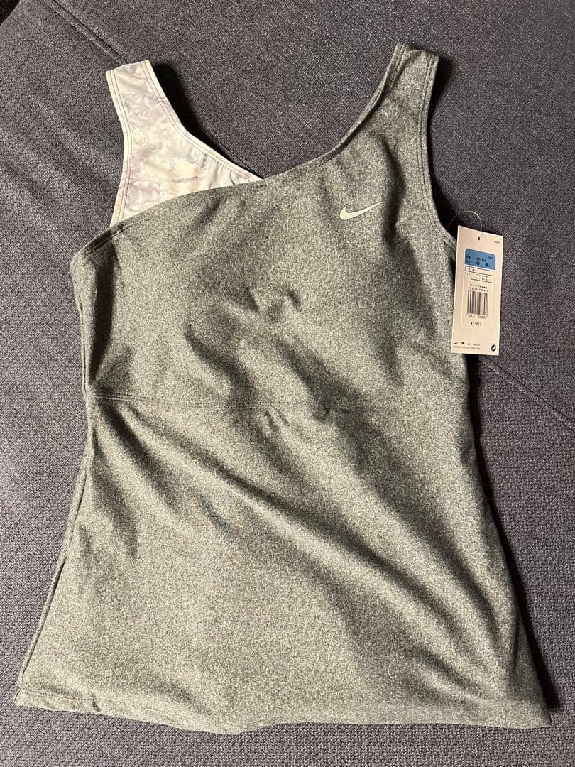 NIKEナイキ　レディース水着　M